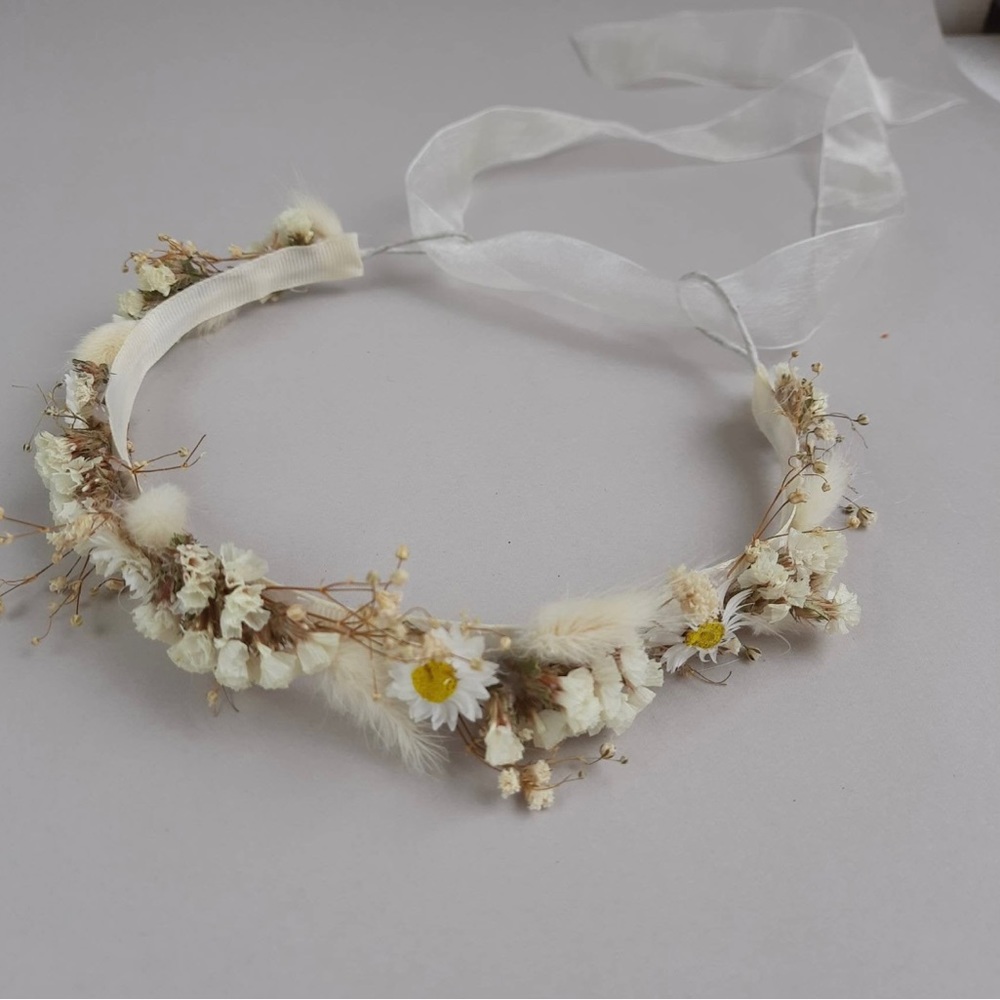 Dried white daisy flower crown for baby
